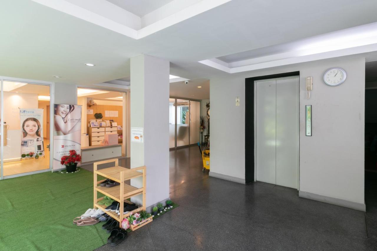 Resortel Lat Phrao 91 Bangkok Extérieur photo