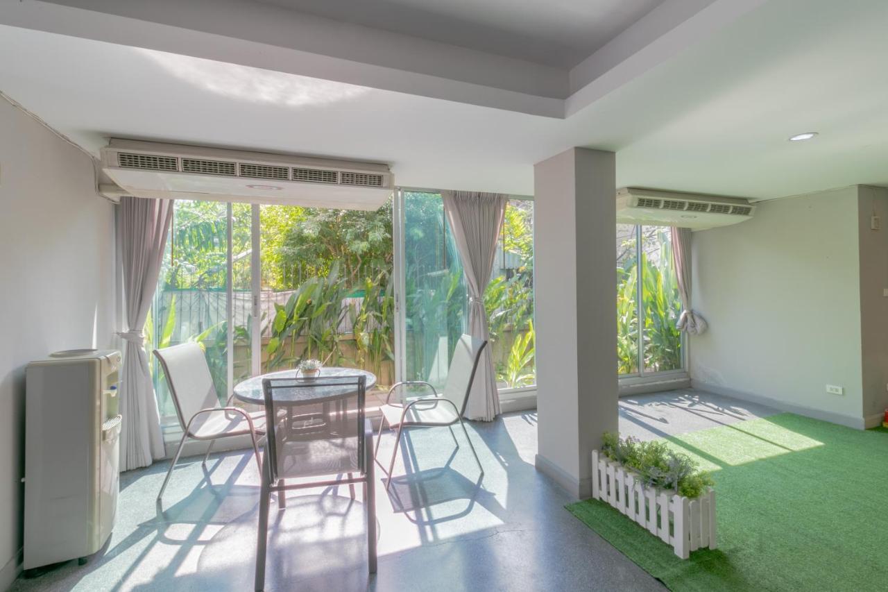 Resortel Lat Phrao 91 Bangkok Extérieur photo
