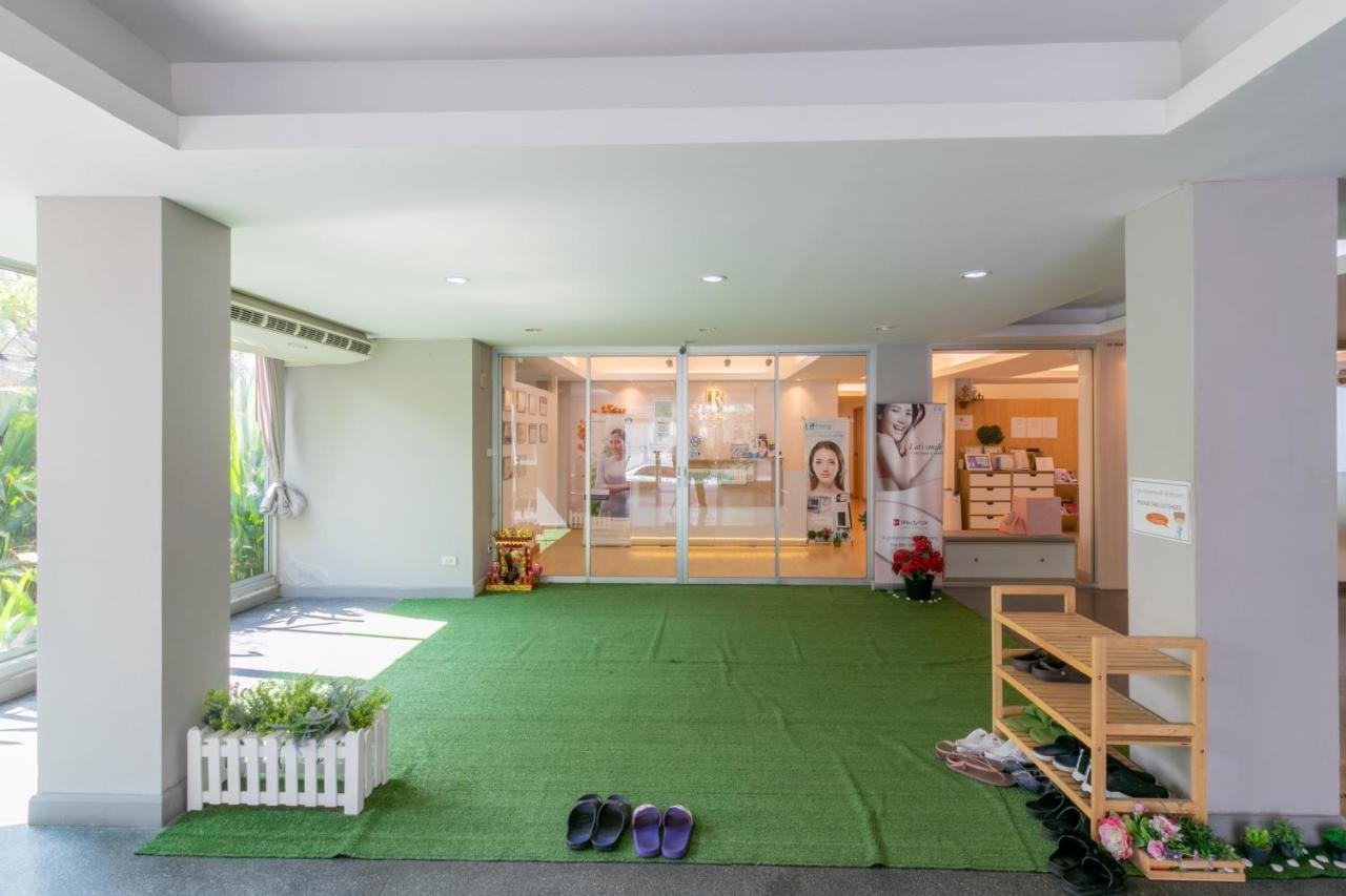 Resortel Lat Phrao 91 Bangkok Extérieur photo