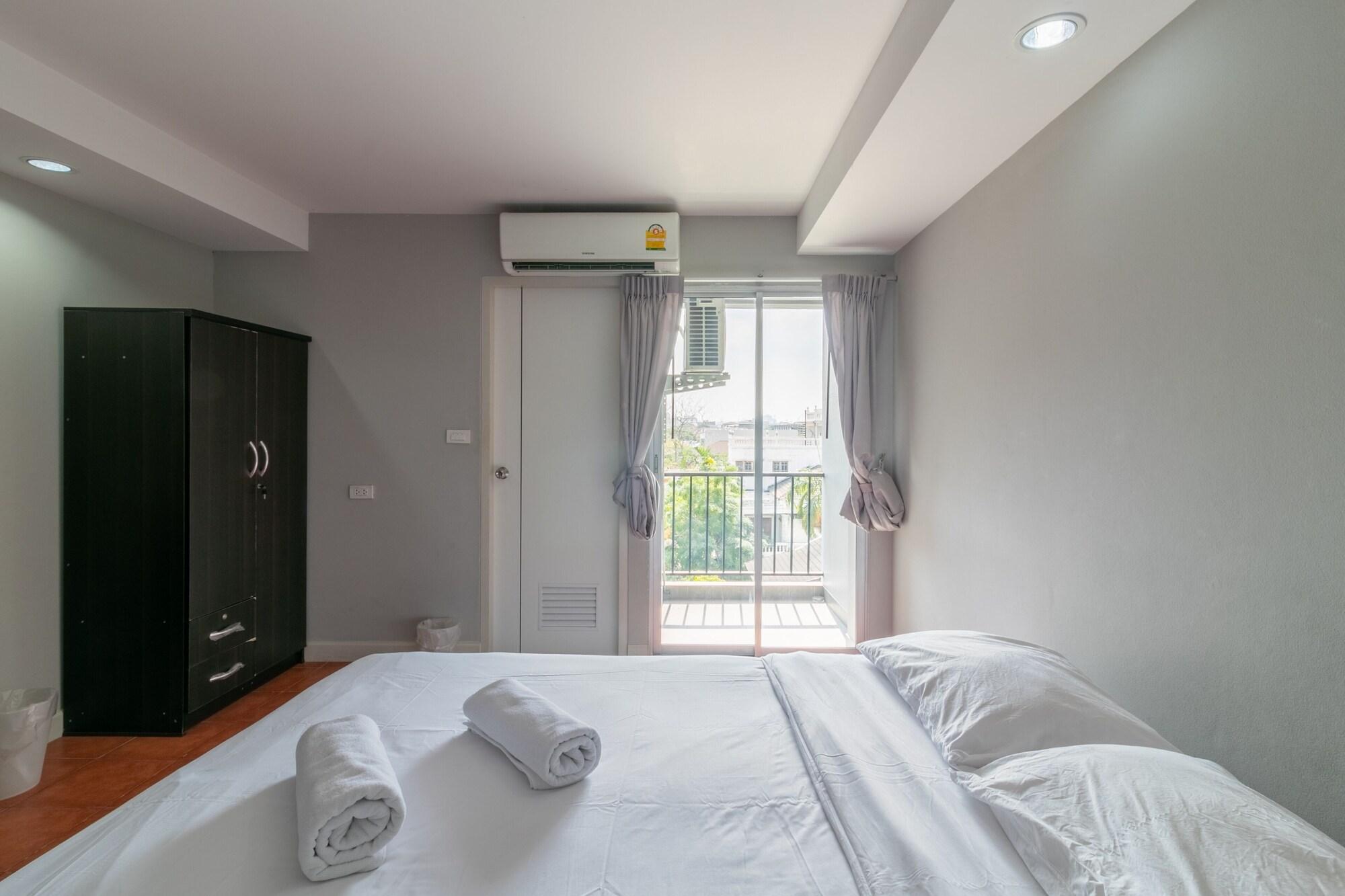 Resortel Lat Phrao 91 Bangkok Extérieur photo